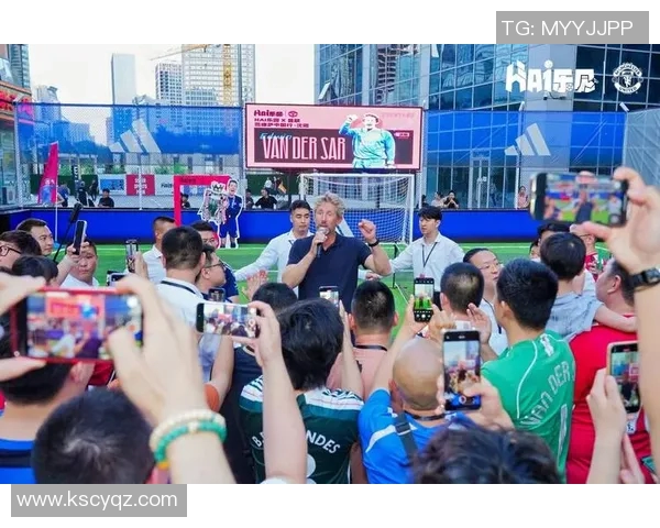 豪门之梦：顶级足球明星的奢华生活与豪宅背后的秘密