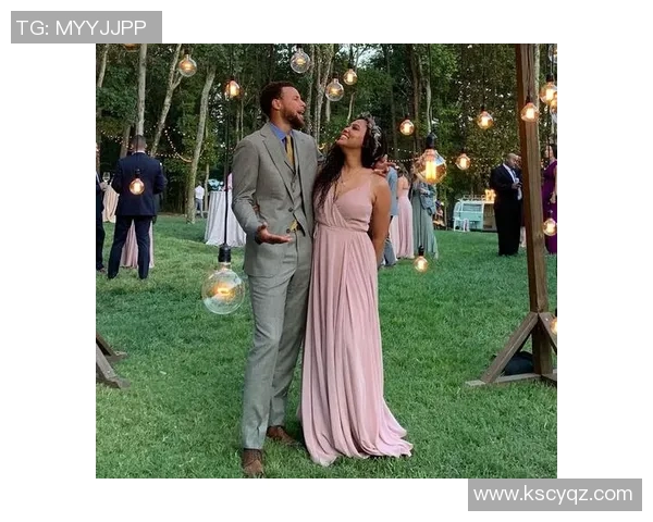 从青涩校园到绿茵场足球明星与妻子的甜蜜成长故事